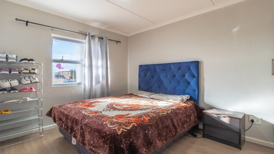 2 Bedroom Property for Sale in Cravenby Western Cape